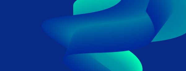 Forme astratte simili a nastri blu e verde acqua si intrecciano e si sovrappongono su uno sfondo blu scuro uniforme, evocando un senso di innovazione e sfumature morbide che riflettono il flusso dinamico dello sviluppo del prodotto.